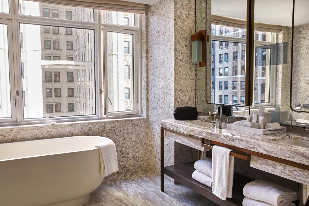 Двухместный (Номер SoHo с кроватью размера «king-size»), Four Seasons Hotel New York Downtown