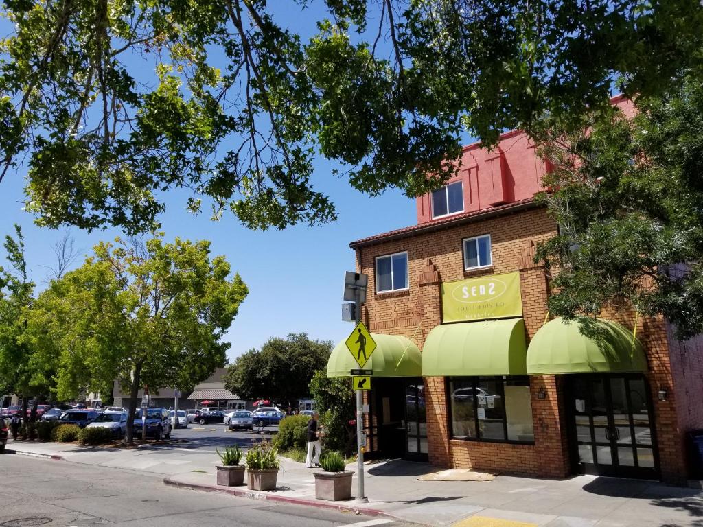 Sens Hotel & Vanne Bistro Berkeley image