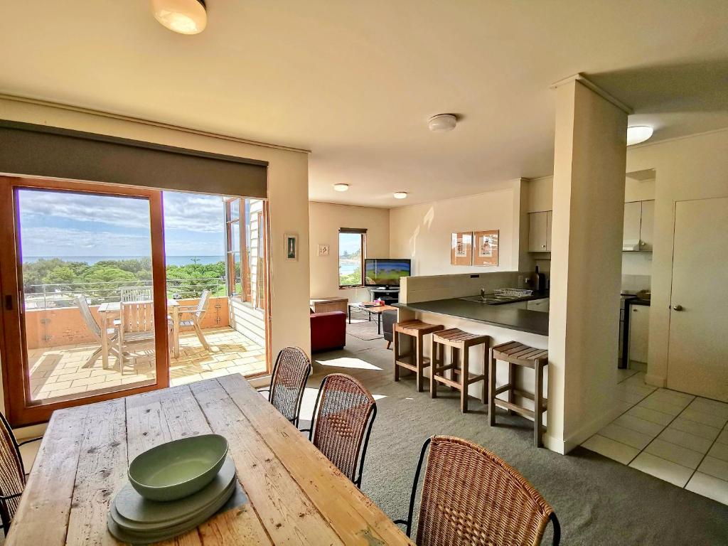 Lornebeach Apartments photo 1
