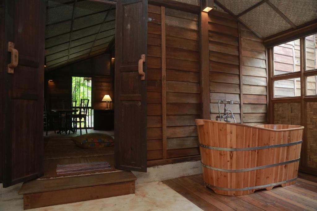 Вилла (Villa Lambor), Kunang Kunang Heritage Villas