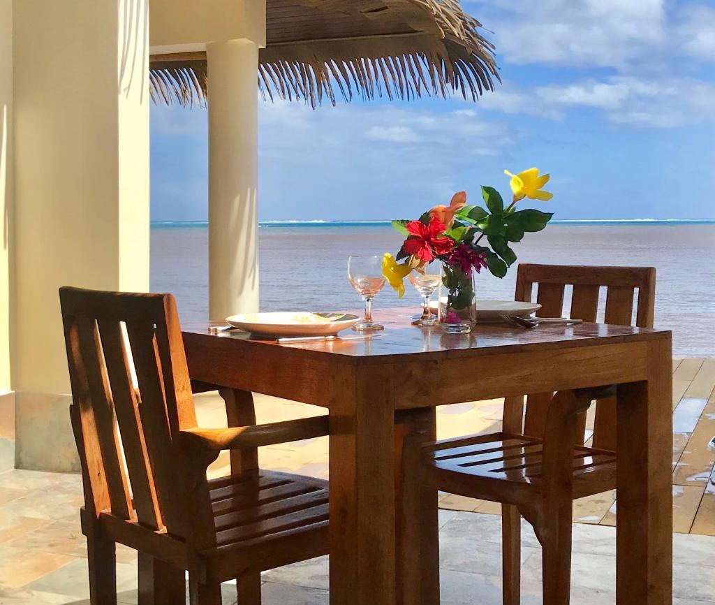 Ocean Breeze Bungalow photo 2