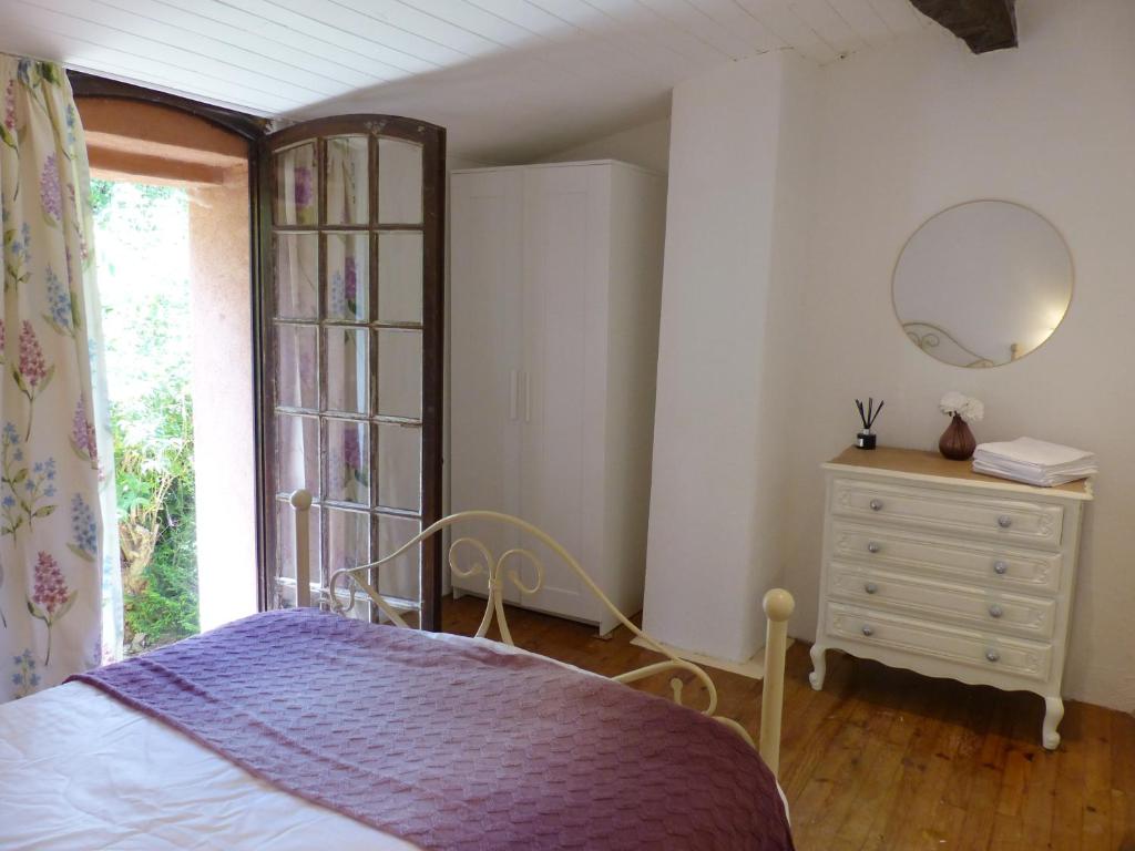 Hameau de Montcabirol - Foix photo 3