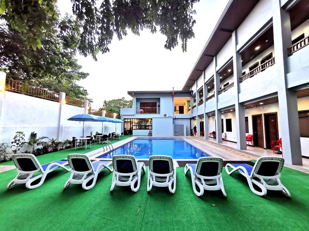 Charms Hotel photo 1