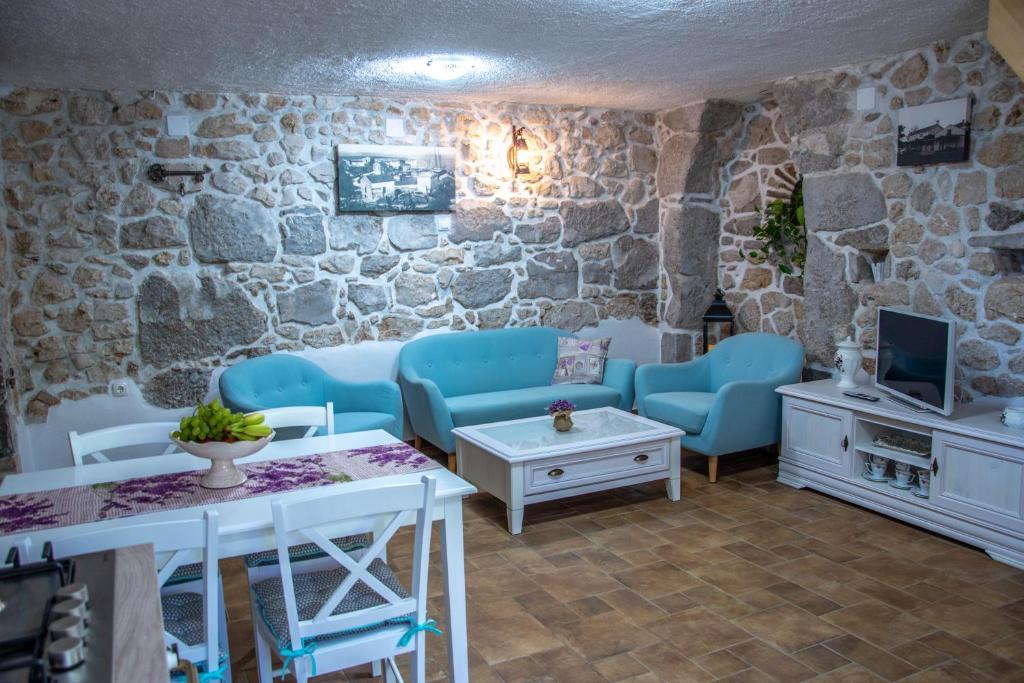 Traditional Stone House St.Anton photo 3