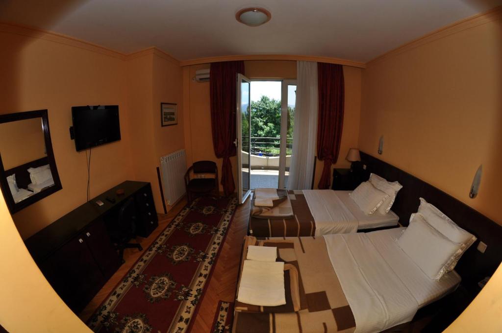 Hotel Royal photo 3