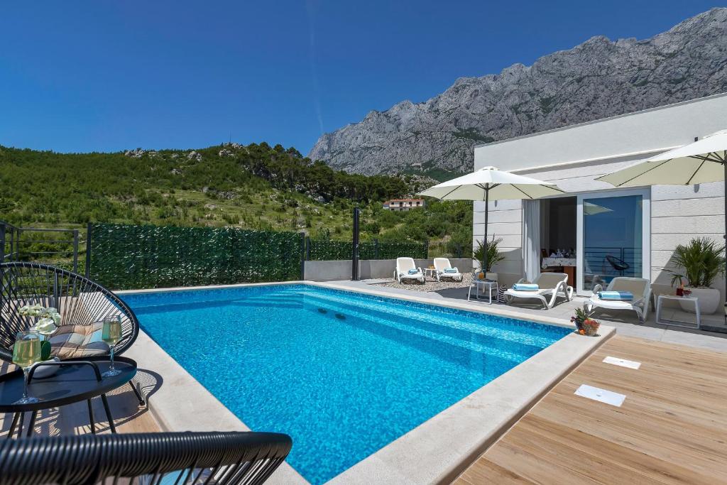 Villa Violet with Salt water pool photo 4