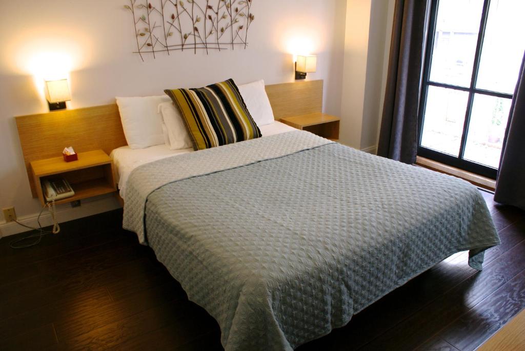 Двухместный (Номер с кроватью размера «queen-size»), Touchstone Hotel - City Center
