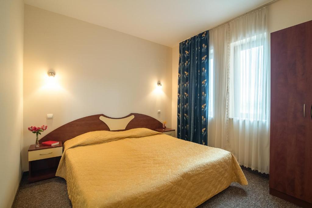 Сьюит (Полулюкс), Adamo Hotel