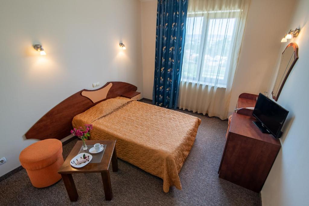 Одноместный (Одноместный номер с видом на озеро), Adamo Hotel