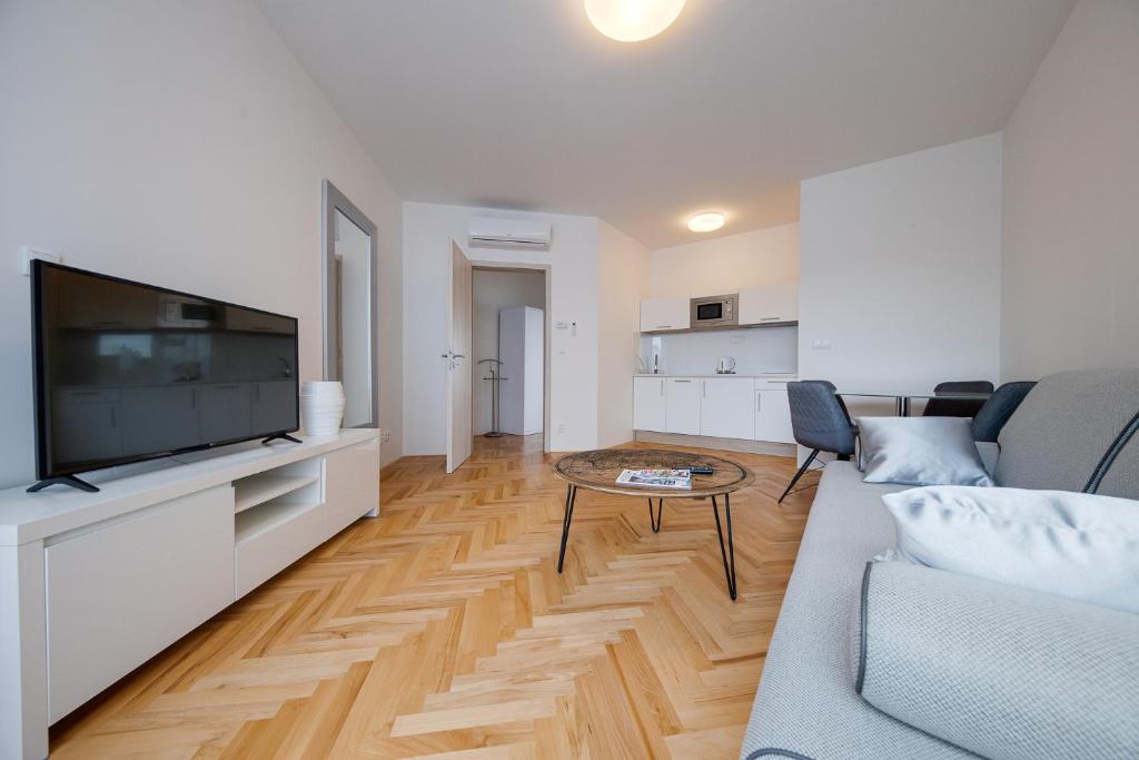 Апартаменты (Апартаменты с террасой), Gold Art Apartments