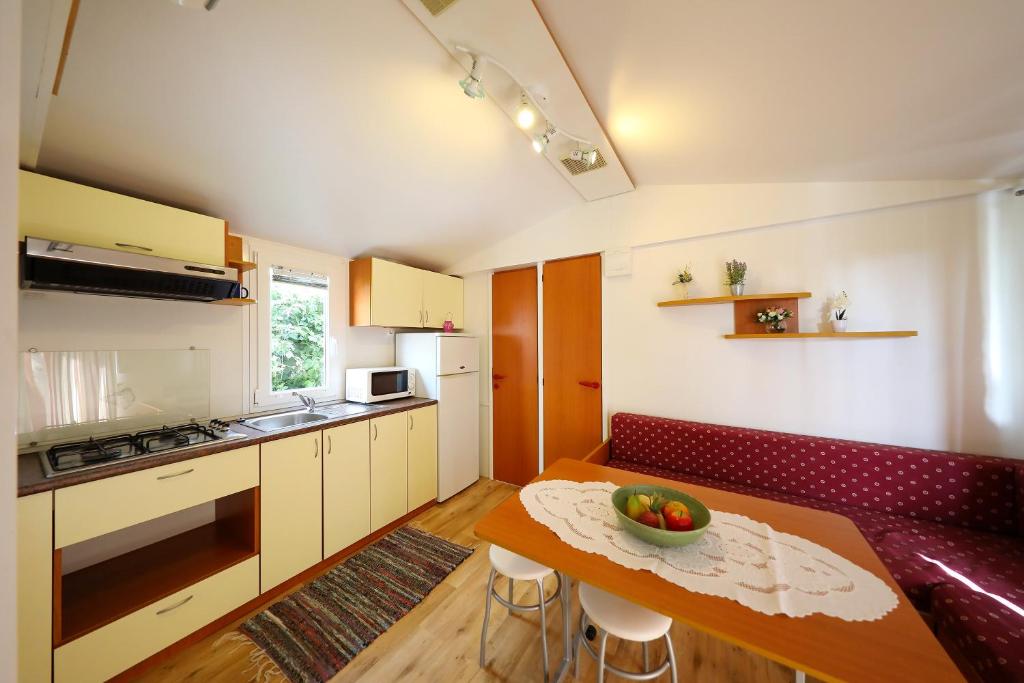 Mobile Home Grbe photo 4