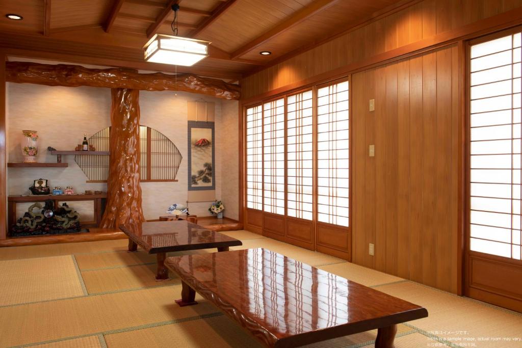 Miyakojima White House photo 3