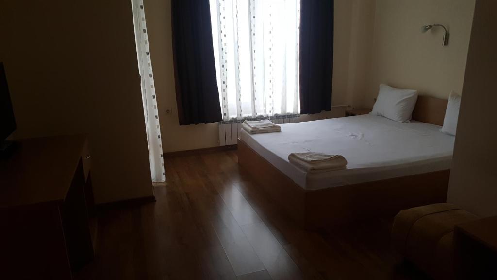Hotel Queen photo 1