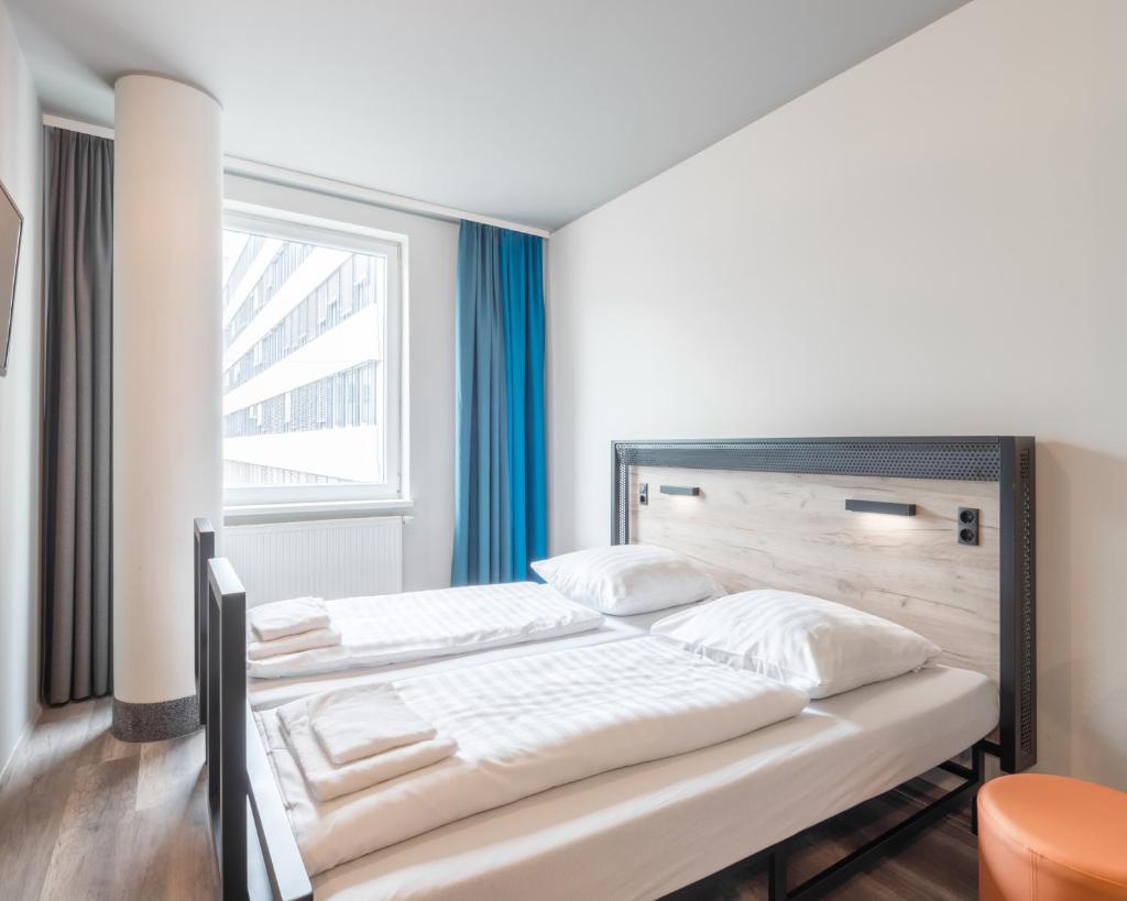Двухместный (Двухместный номер с 2 отдельными кроватями), A&O Köln Neumarkt