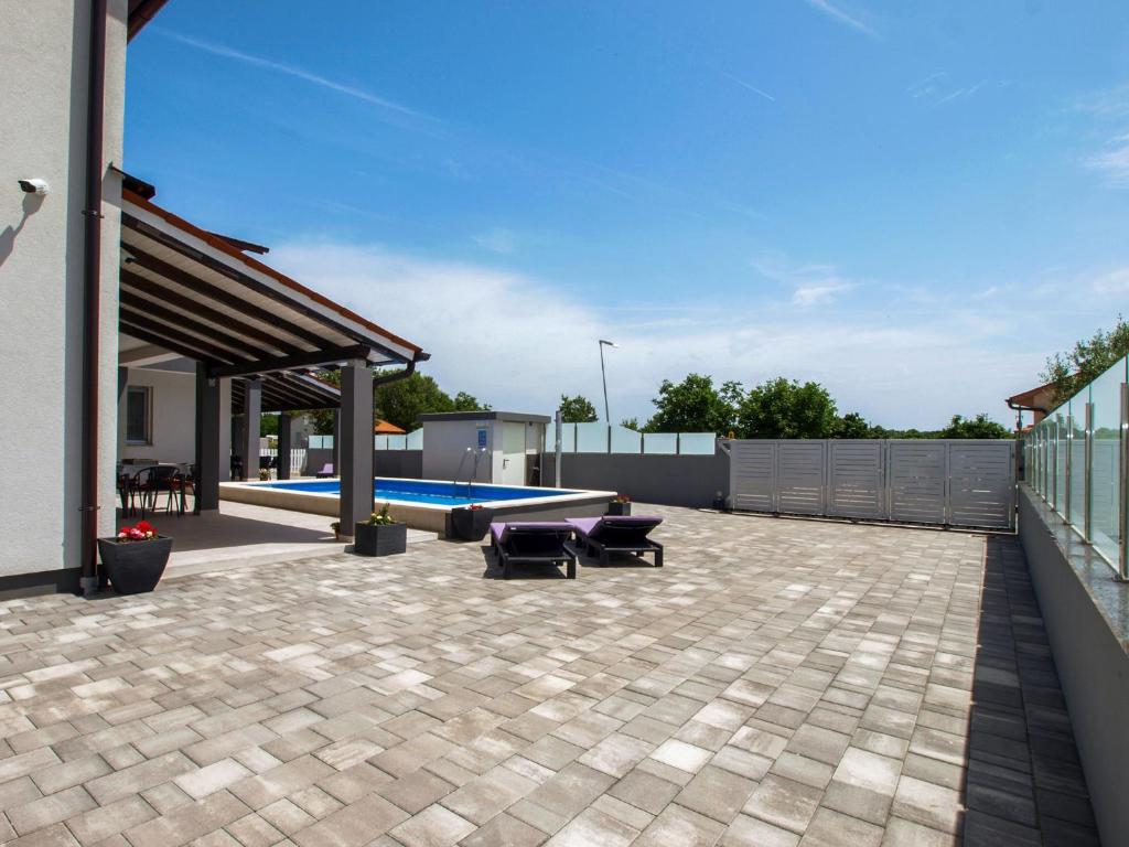 4 Stars Apartments-Pikula photo 2