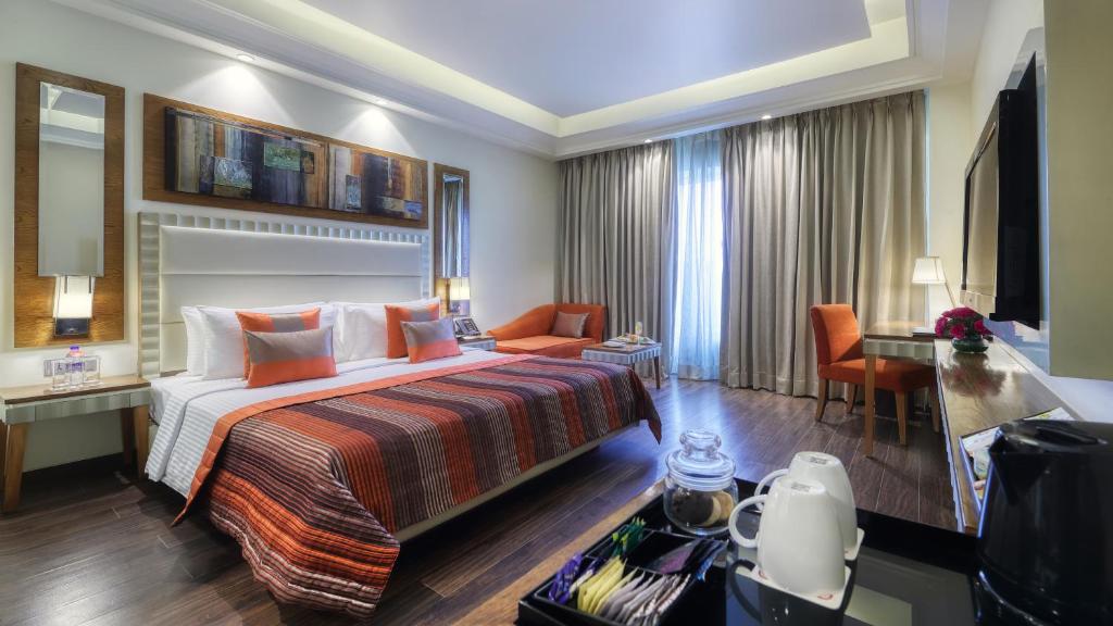 Двухместный (Executive Twin Room - Non-Smoking with Happy Hours (1+1)), Ramada Gurgaon Central