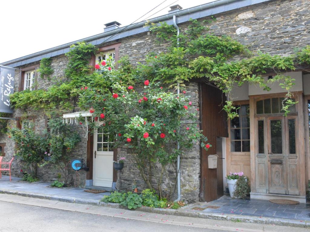 Authentic Holiday Home located in Bievre with Jacuzzi