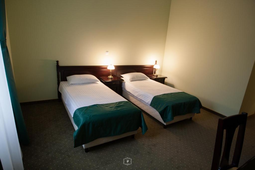 HOTEL CENTRAL CAREI photo 4