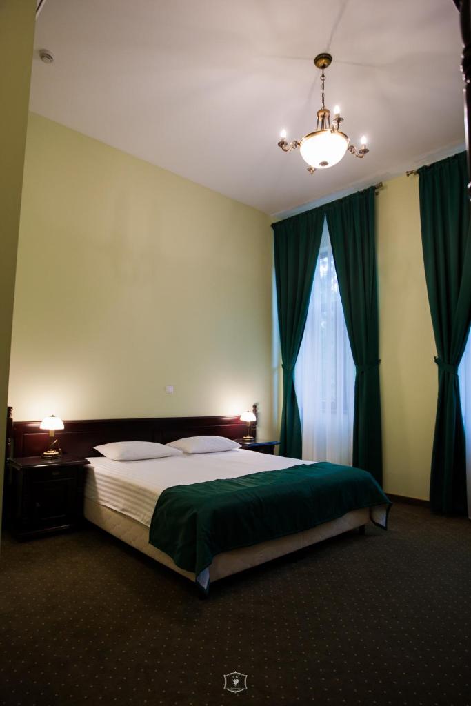 HOTEL CENTRAL CAREI photo 1