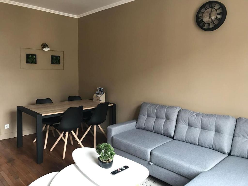 appartement de charme en plein coeur du centre ville de Compiègne arriver entre 14h et 18h maximum photo 3