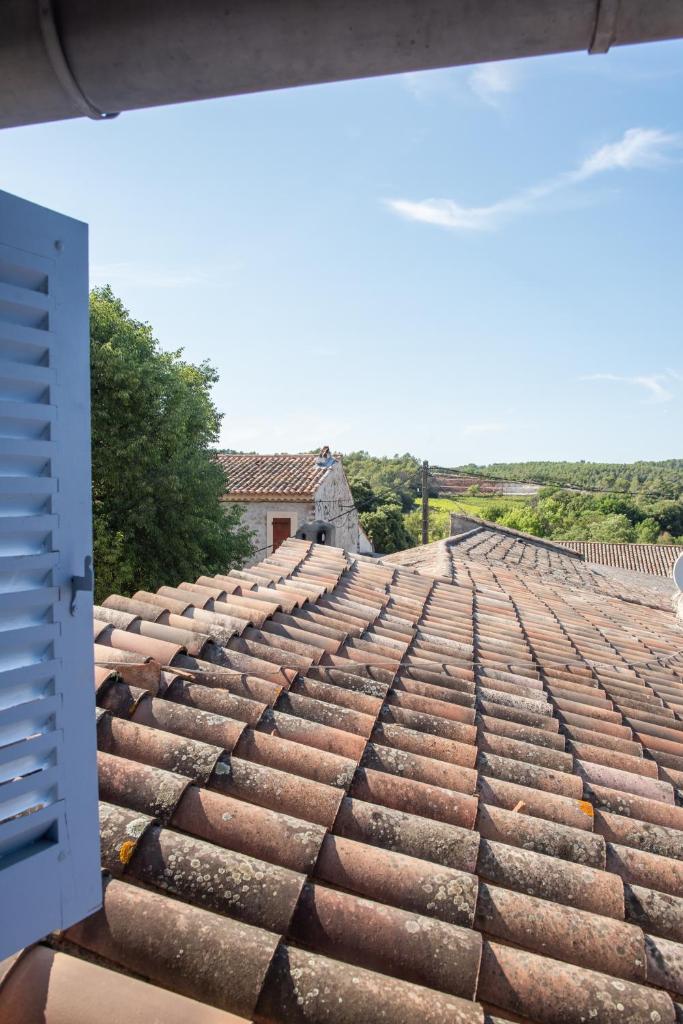 Chateau de Sainte Croix photo 3