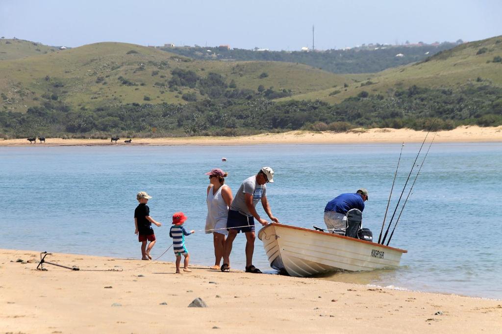 Neptunes Cove photo 2