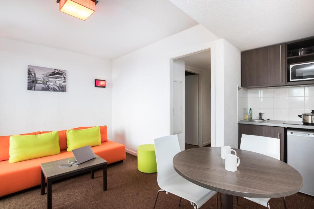 Четырехместный (Апартаменты с 1 спальней (для 4 взрослых)), Aparthotel Adagio Access Strasbourg Petite France