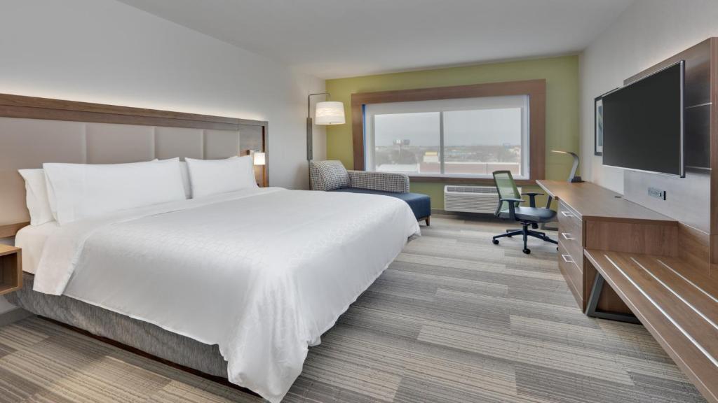 Holiday Inn Express & Suites Fort Worth North - Northlake, an IHG Hotel photo 1
