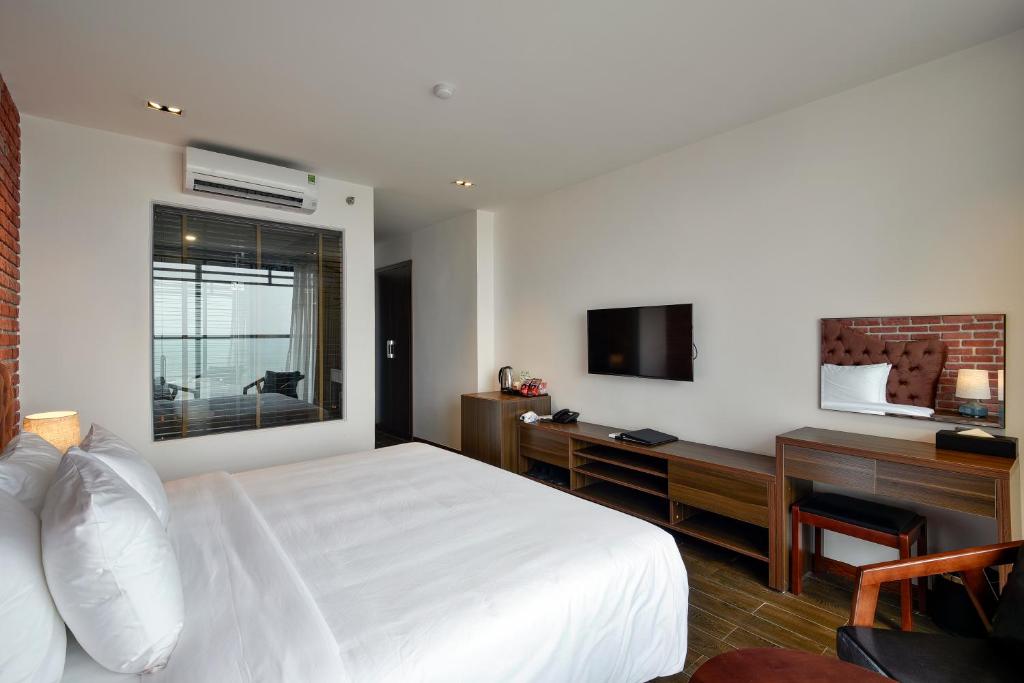 The Marron Hotel