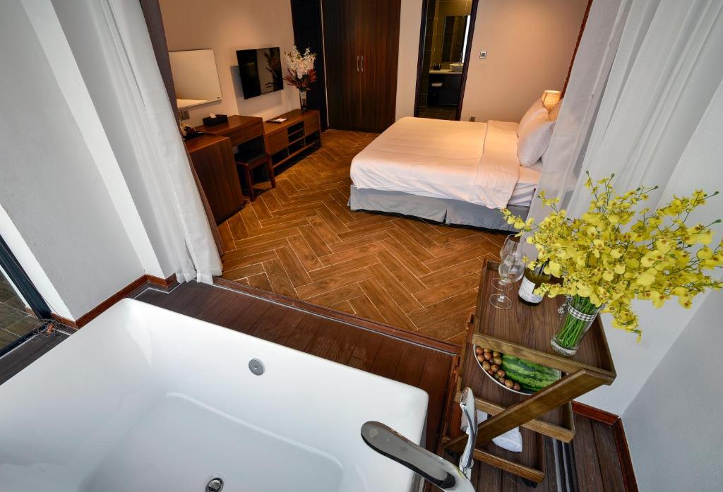 The Marron Hotel