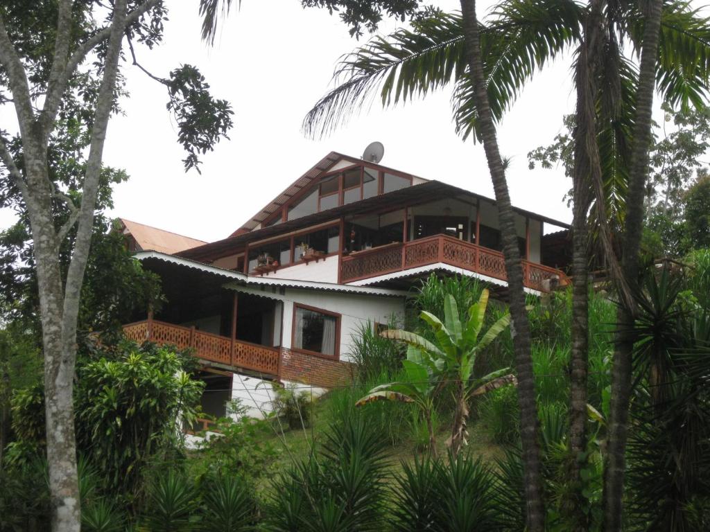 Spanish by the River - Turrialba photo 2