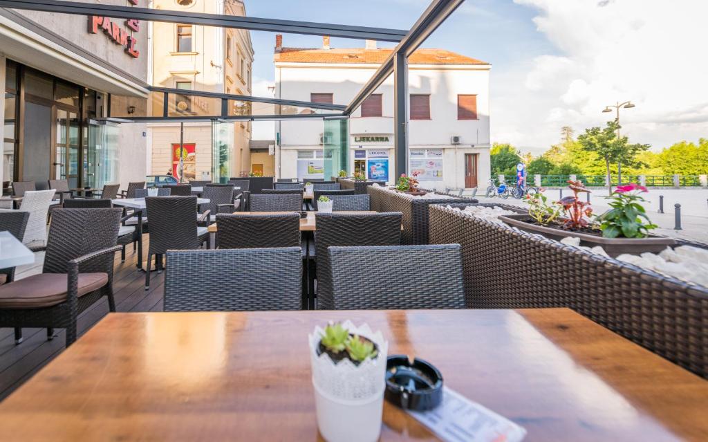 Hotel Park Drniš photo 1