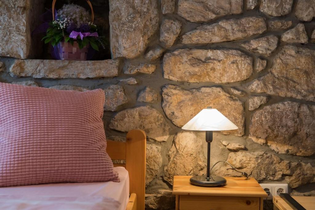 Old Stone House photo 2