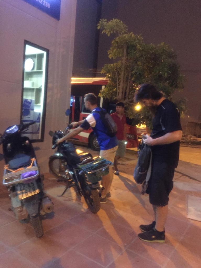 Aurora hotel Halong bay