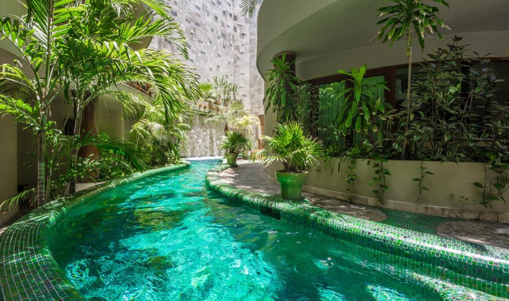 Maya Villa Condo Hotel and Beachclub photo 2