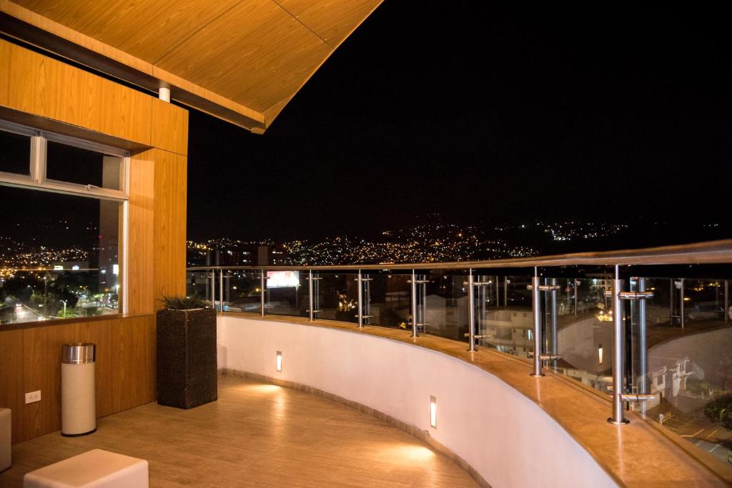 Hotel Toscana Plaza photo 2