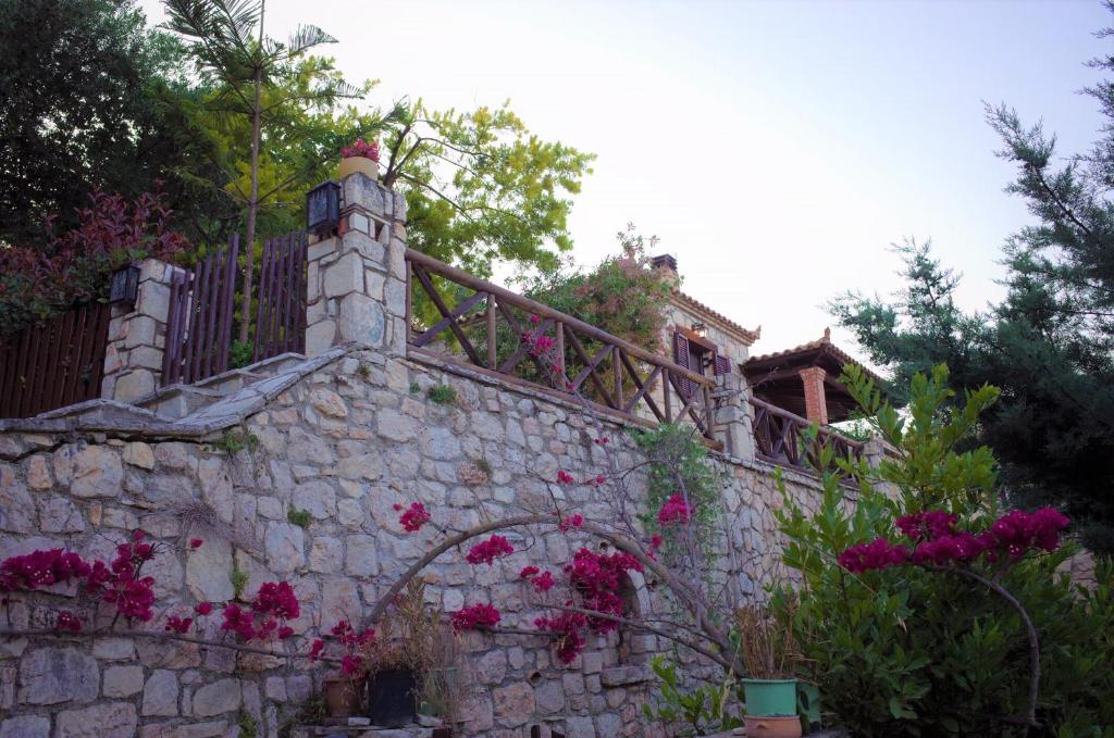 Vozas Villas - Traditional Houses with Great View photo 4