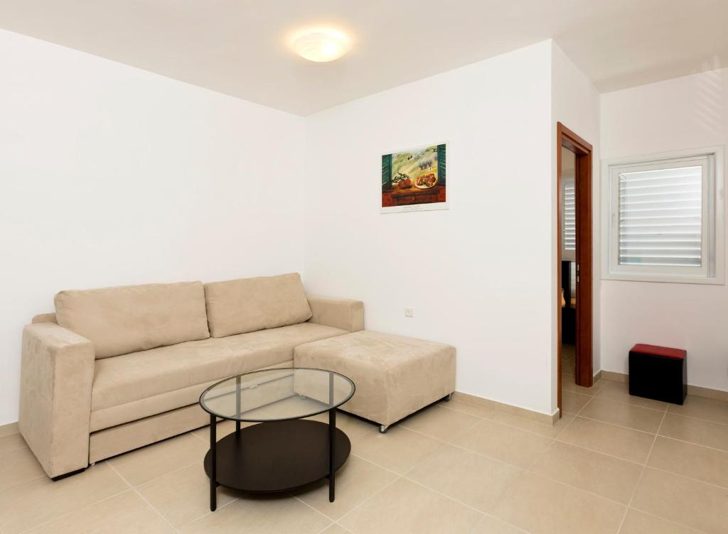 Home4Trip Bat Yam photo 1