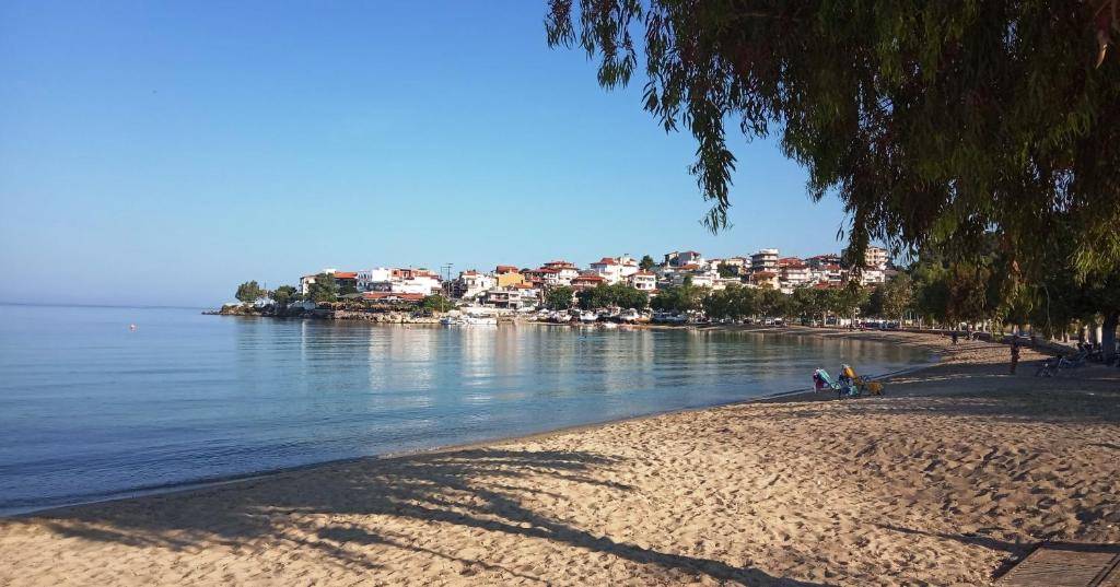 Villa Georgia beach photo 2