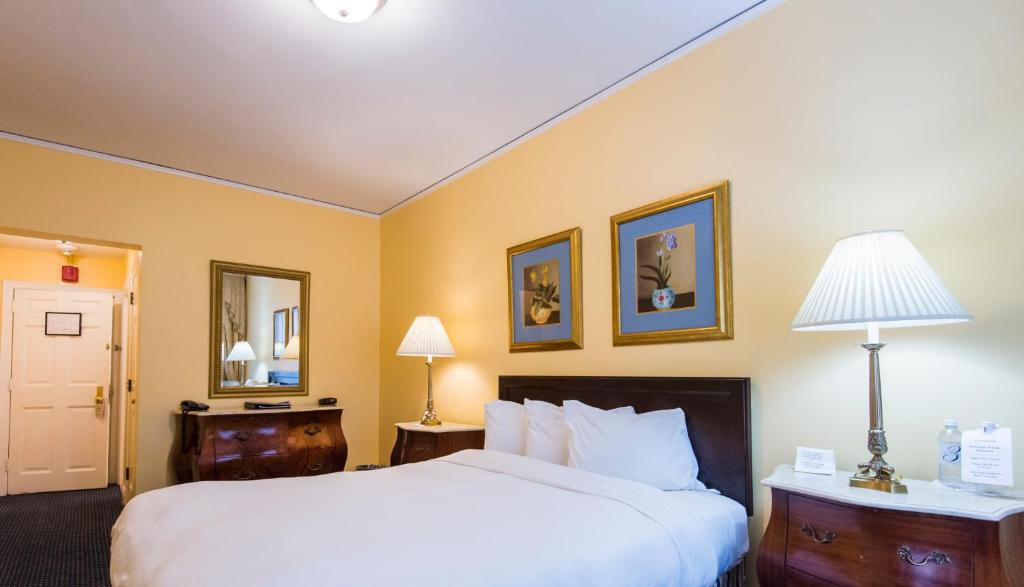 Двухместный (Номер Делюкс с кроватью размера «queen-size»), 3 West Club
