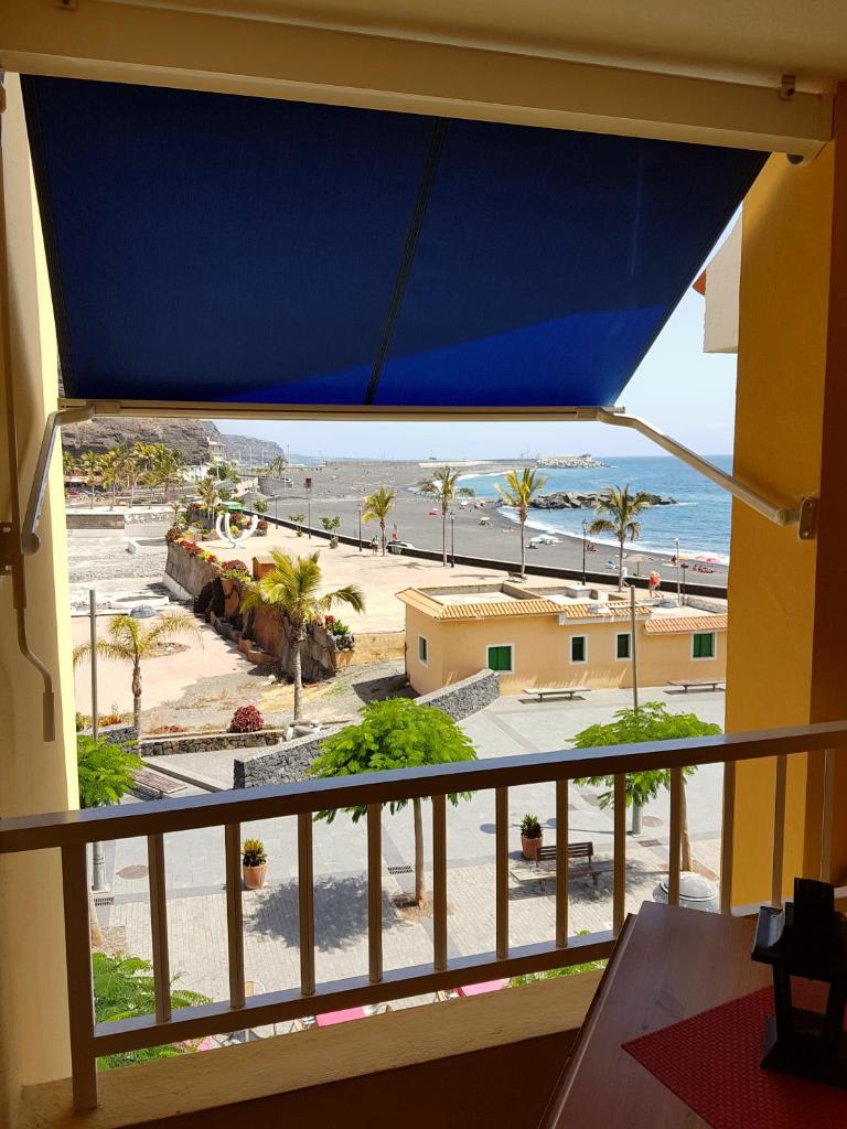 PLAYA PUERTO TAZACORTE Modern Beach Apartment photo 4