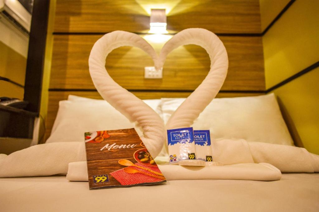 Двухместный (Бюджетный двухместный номер с 1 кроватью), Hotel 99 Cubao