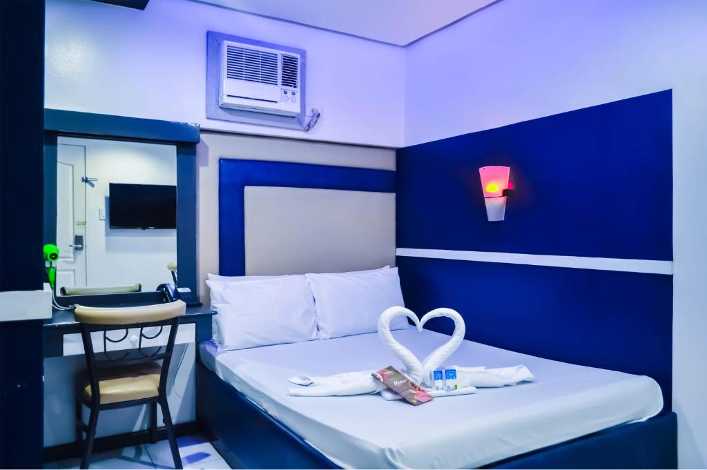 Двухместный (Бюджетный двухместный номер с 1 кроватью), Hotel 99 Cubao