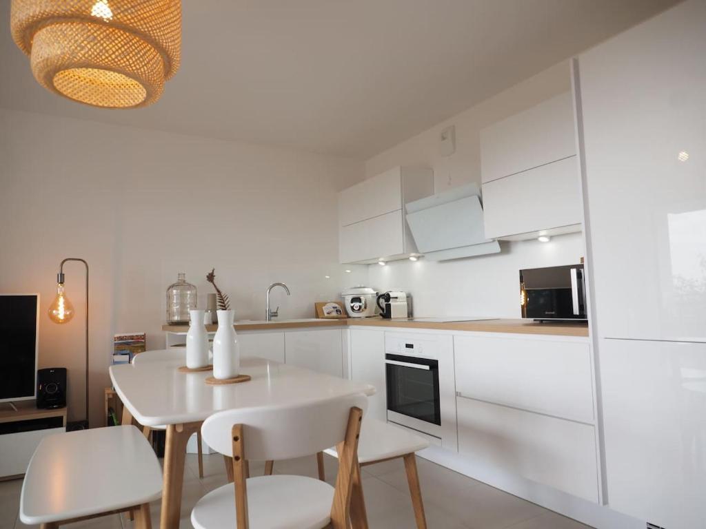 La Londe La Mer : appartement proche plages & vue superbe sur les îles d'or photo 2