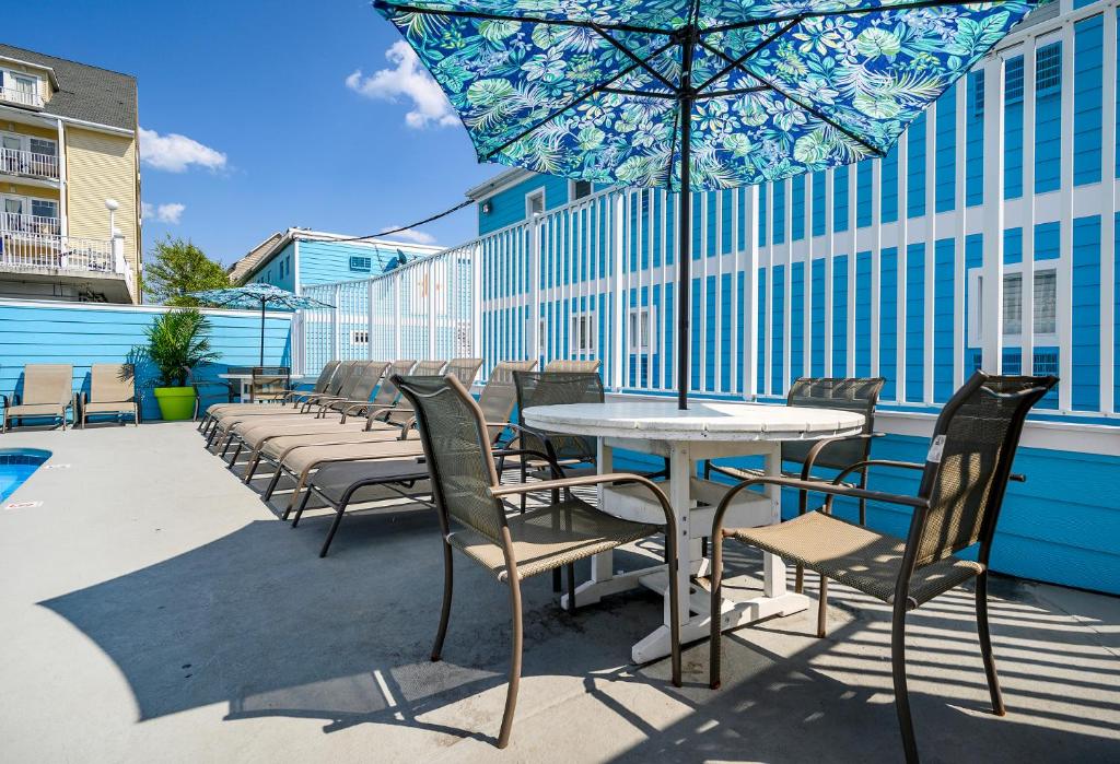 Madison Beach Motel photo 4