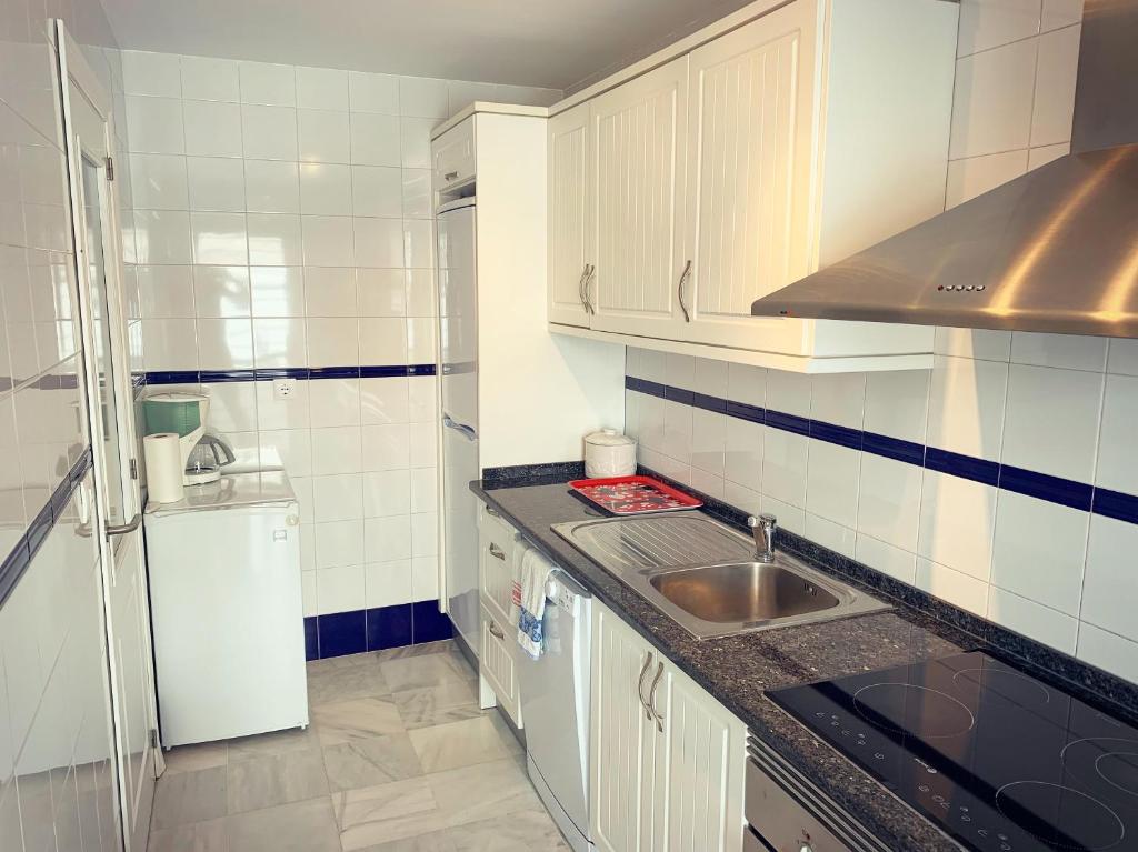 Fantastic 3-Bedroom Holiday Home including Tennis and Pool Near Golf Course photo 4