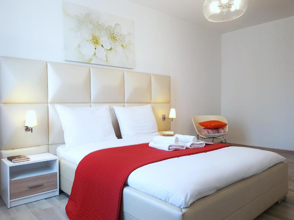 Warsaw Royal Stay Aleja Jana Pawla II