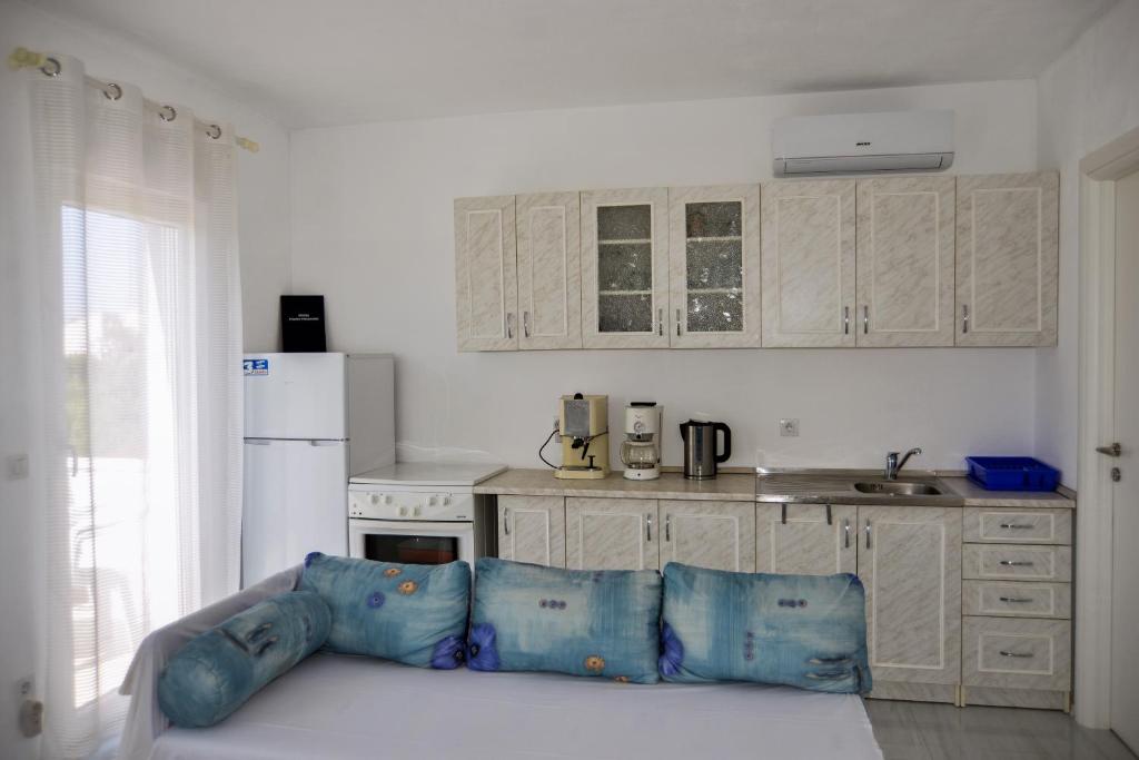Honey Apartment photo 2