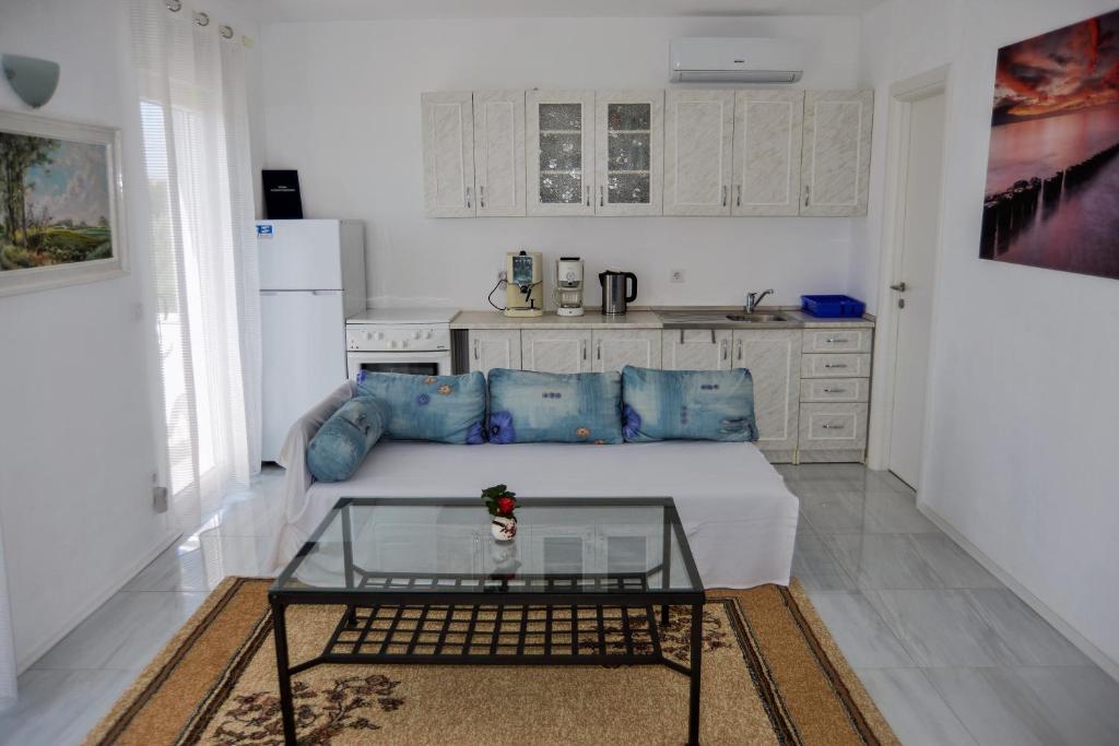 Honey Apartment photo 1