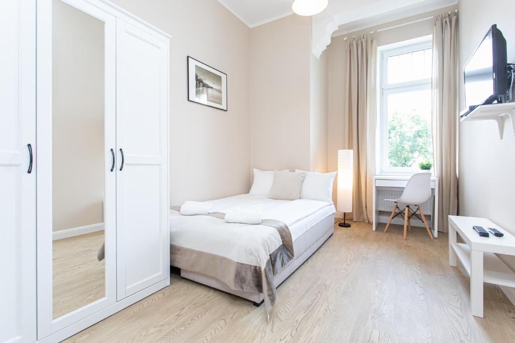 Двухместный (Двухместный номер с 1 кроватью и общей ванной комнатой), Riviera Rooms